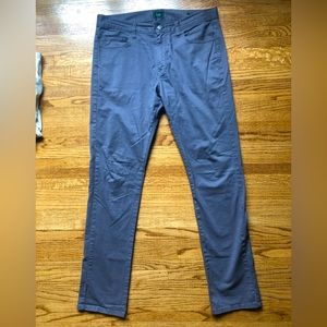 Men’s chino pants
